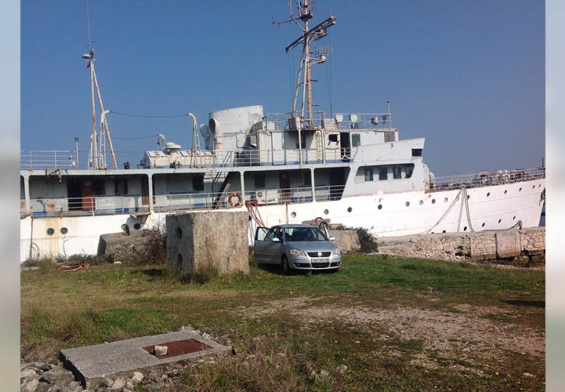 La nave VIS che verrà affondata in Croazia entro maggio. Le foto del servizio si riferiscono a come si presentava qualche mese addietro, prima degli ultimi preparativi