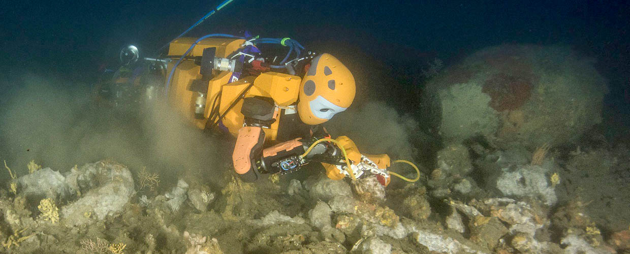 OceanOne Diving Robot sviluppato dalla Stanford University sperimentato in scavo archeologico Subacqueo (Foto T. Seguin DRASSM)