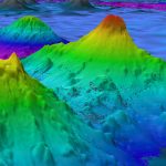 Pao Hires, una coppia di seamount oceanici differenti